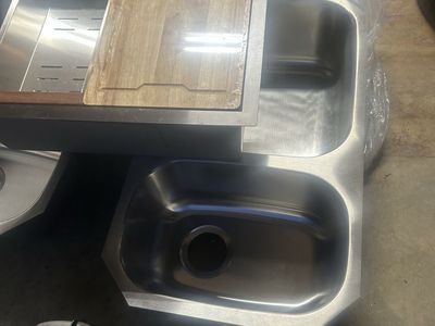 Brand new kitchen sink msrp $250 must go