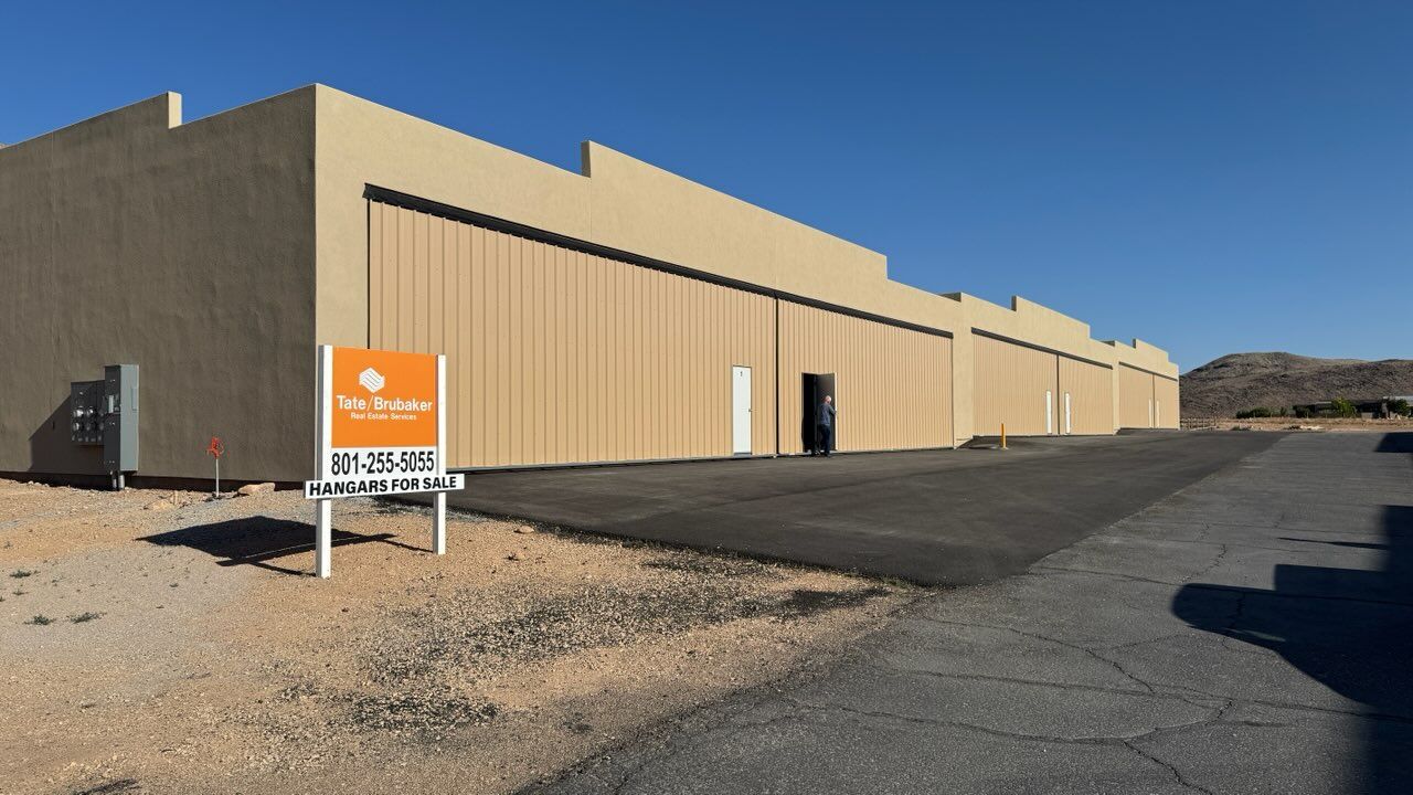 Sky Ranch Hangars w/ Full Ownership of Land - not on a land lease