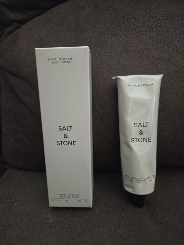 Salt & Stone Santal & Vetiver Body Lotion 3.4 fl oz / 100 mL - New in Box
