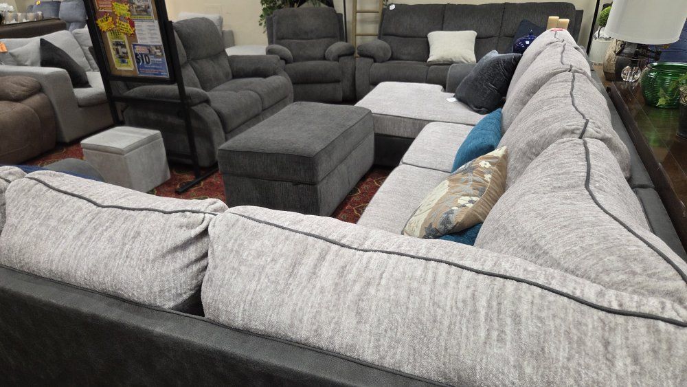 #sectionals #dresser #reclinersofa #couch #decor #