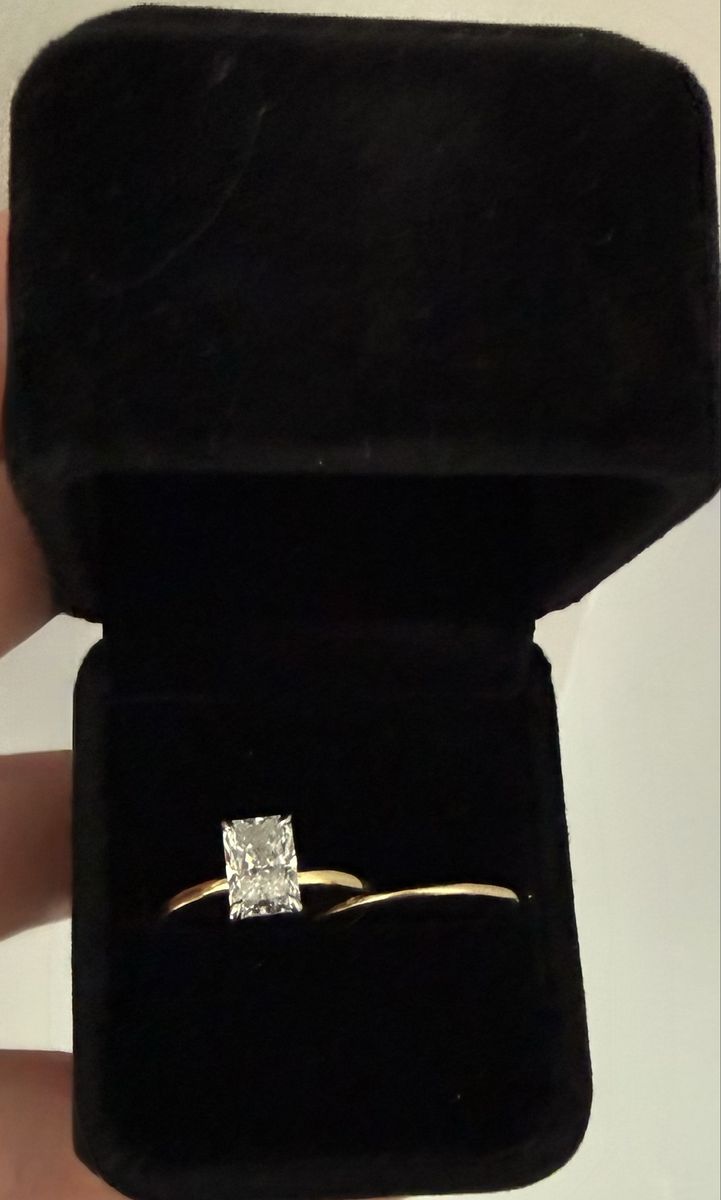 Size 8.5 2 Carat diamond ring