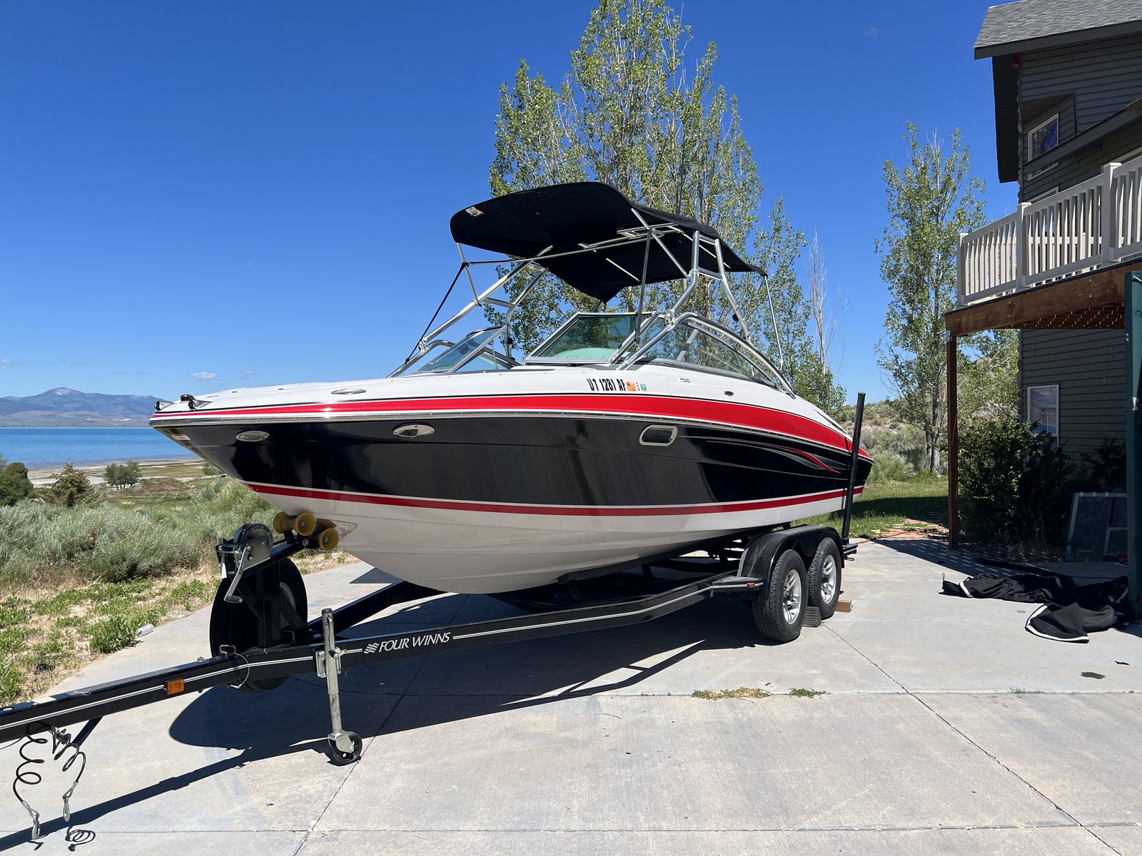 2008 Four Winns H240