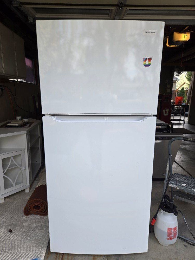 Frigidaire 18.3 cu ft. Refrigerator