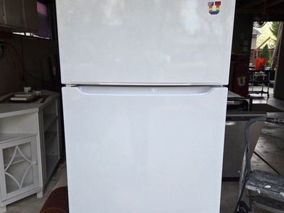 Frigidaire 18.3 cu ft. Refrigerator