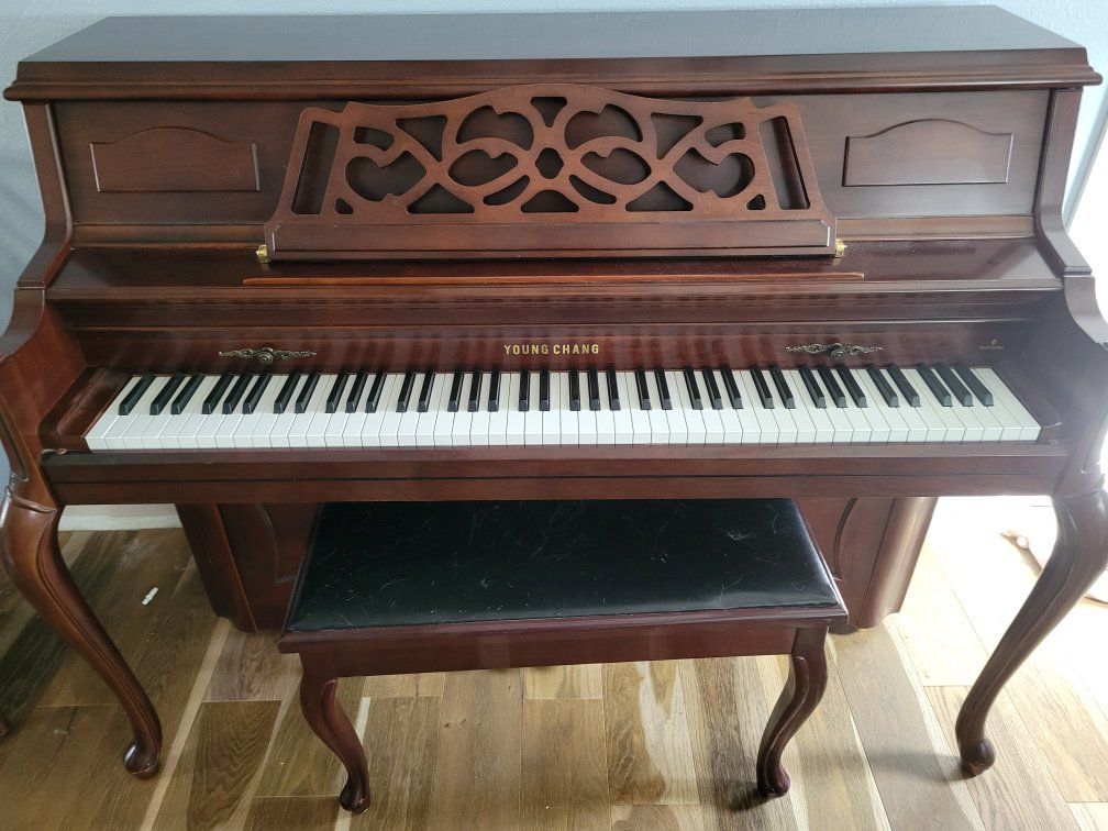 1990's Young Chang 43.5" Console Piano--Beautiful Cherry Finish, Recently Tuned