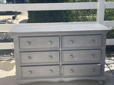 Dresser With 6 Drawers (Buy Buy Baby)