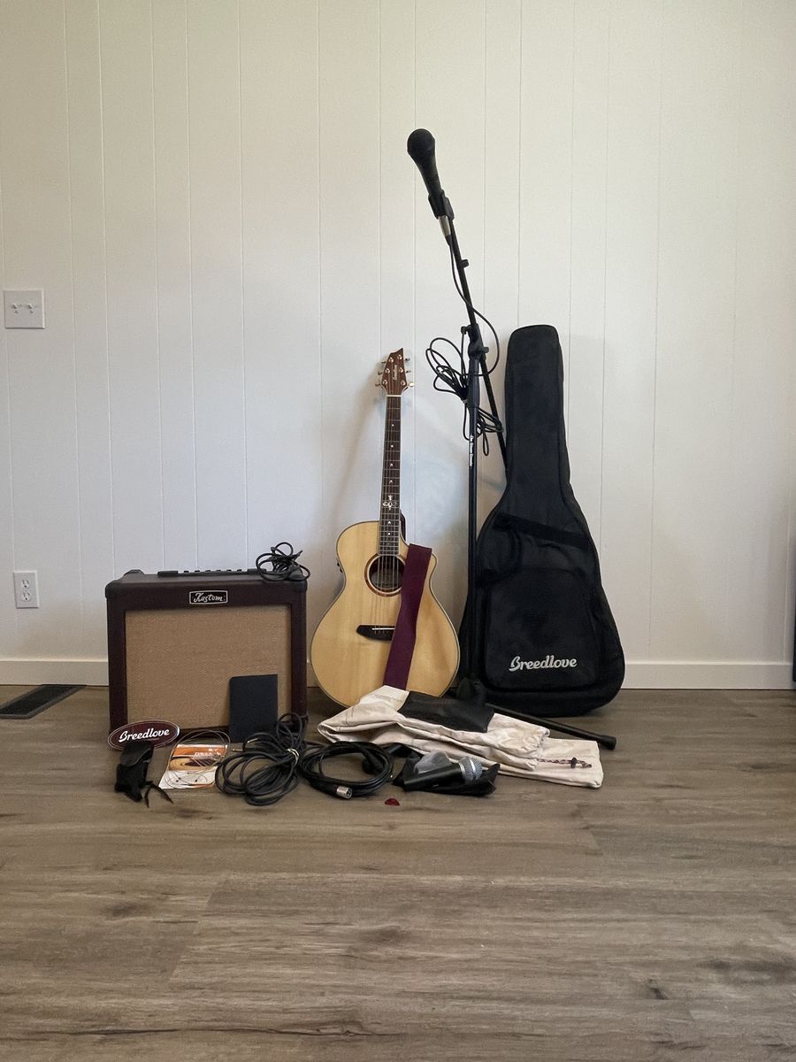 Aesthetic Solo Musician Package (Everything you need) Guitar, amp, mic & more - GREAT CONDITION