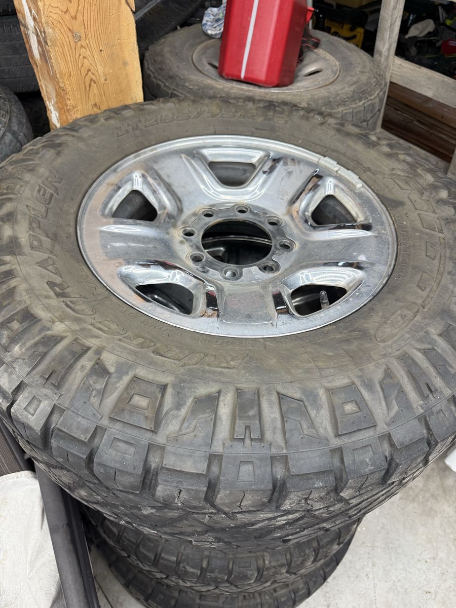 Nitto Ridge Grappler All-Terrain Tires & Chrome Wheels, Set of 4, Used