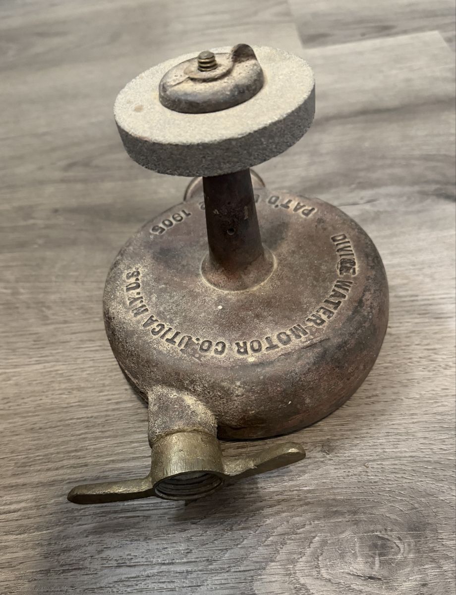 Main image 6