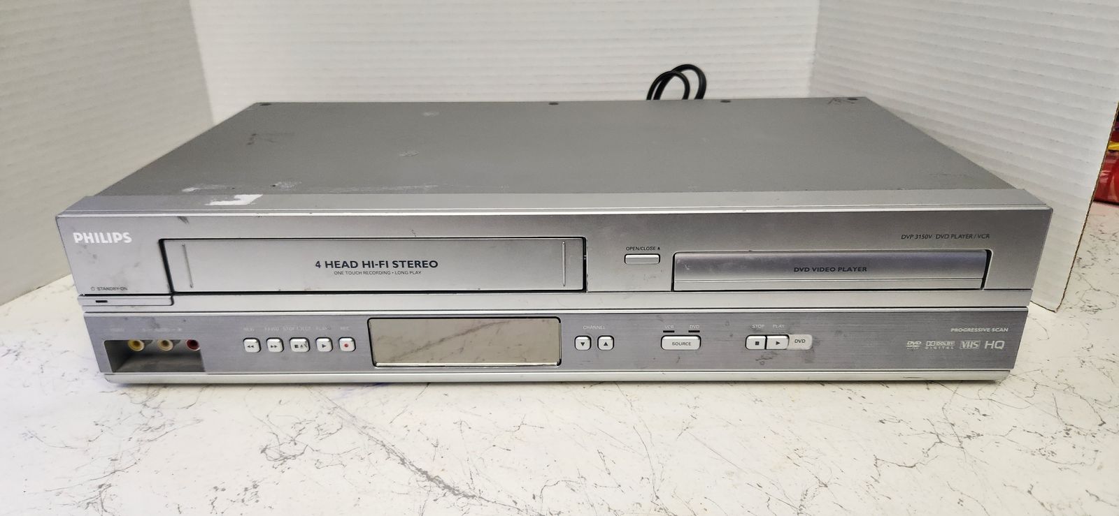 Dvd vhs combo player