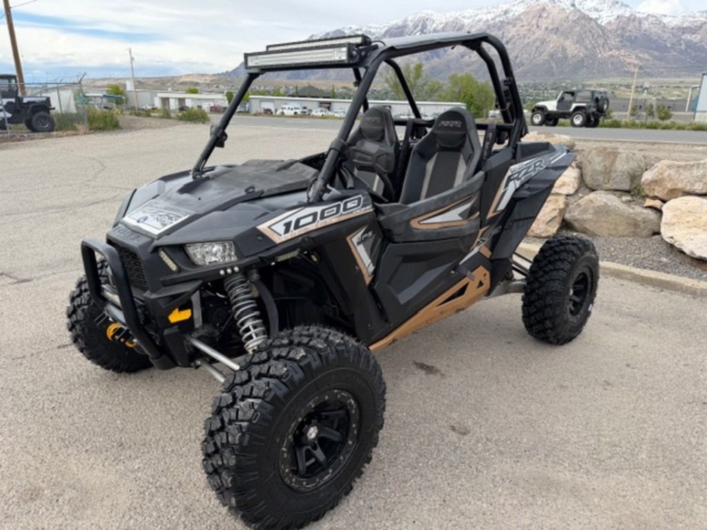 2018 Polaris® RZR XP® 1000 EPS Trails and Rocks Edition Gold Matte Metallic