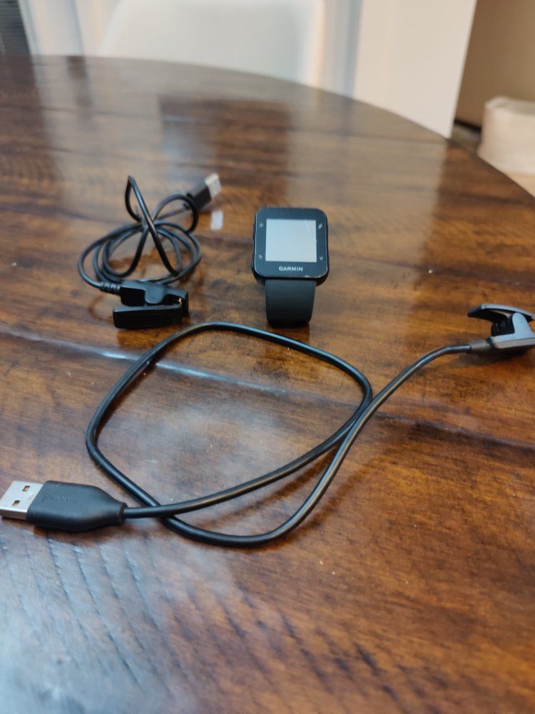Garmin Forerunner 35 Smartwatch with 2 Charging Cables - Black