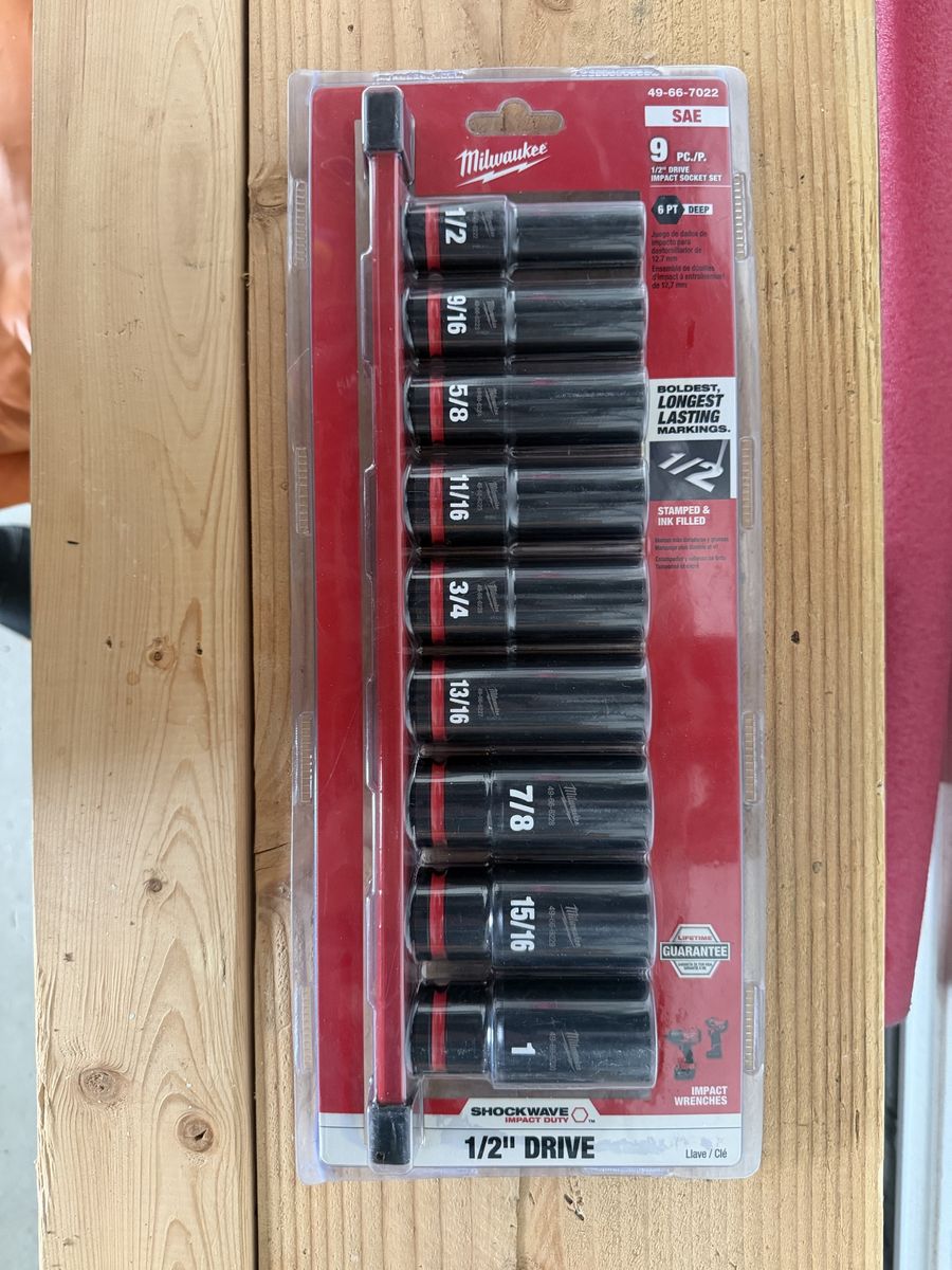 Milwaukee SHOCKWAVE SAE 1/2" Drive 9-Piece Deep Impact Socket Set