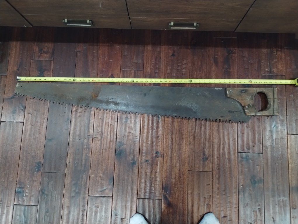 5 Vintage Crosscut Hand Saws - Log and Timber Cutting Tools