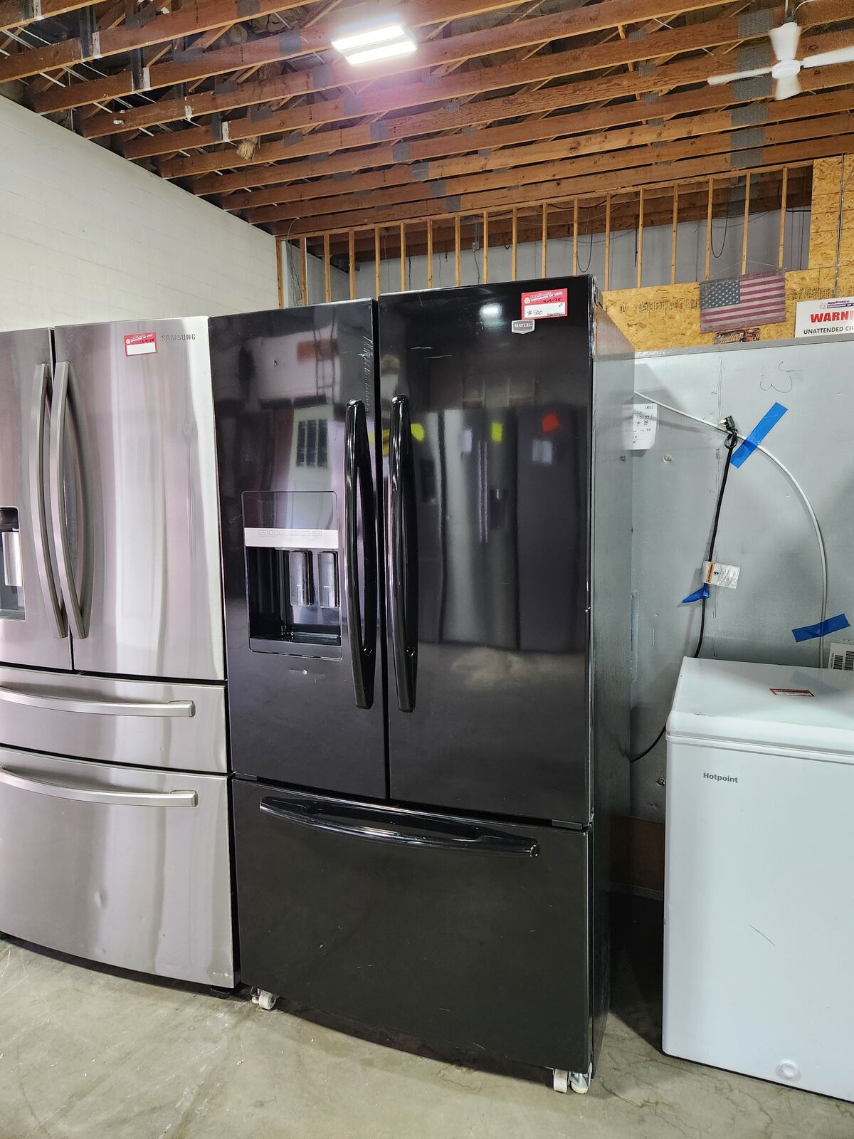 NICE MAYTAG GLOSSY BLACK FRENCHDOOR FRIDGE! W-WARRANTY