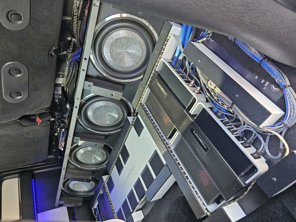 FOCAL UTOPIA and MOSCONI - Car Audio Product - HIGH END CLASS-AB SQ