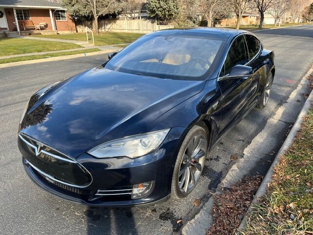 2015 Tesla Model S P85D