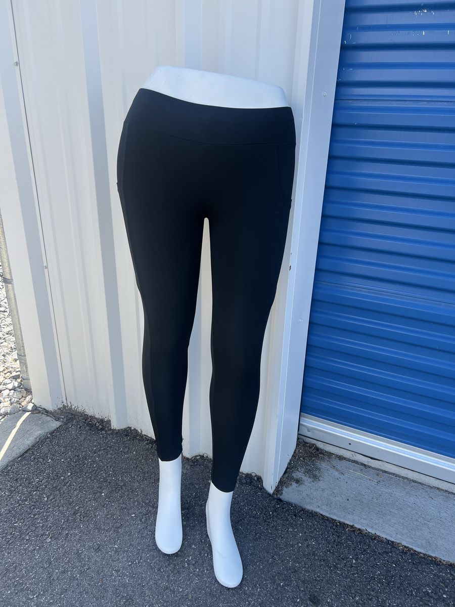 Black High-Waisted Athletic Leggings with Pockets - Size M, Squat-Proof Workout Pants