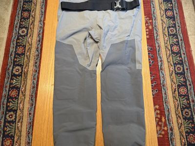 Orvis Pro Waders Men’s Medium Short