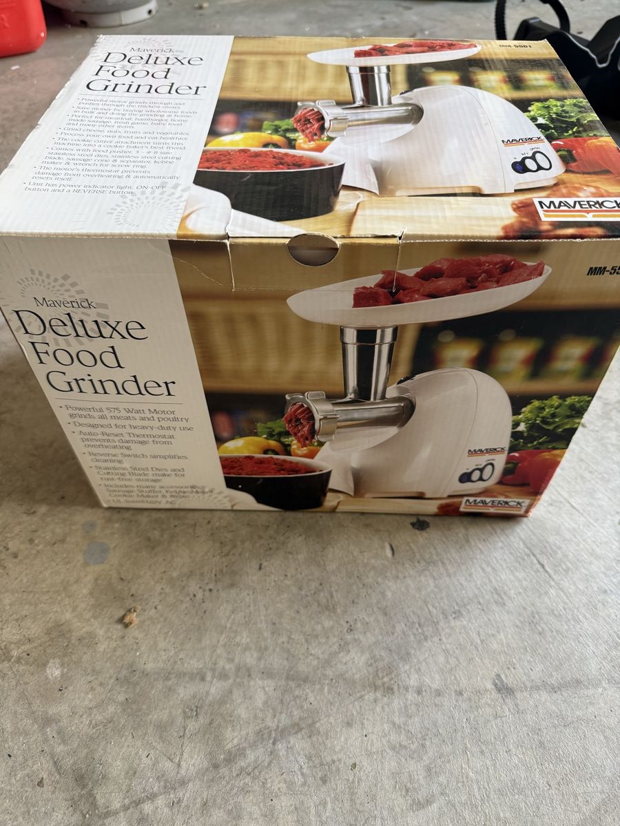 MAVERICK DELUXE MM-5501 575W ELECTRIC MEAT GRINDER – NEW OPEN BOX