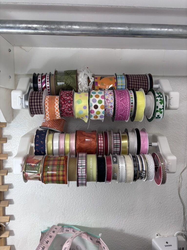 (2) Ribbon Mount/Holder