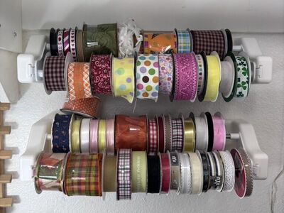 (2) Ribbon Mount/Holder