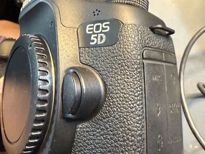 Caon 5D iii, 75-300iii, 50mm f1.4 , sigma 35 art