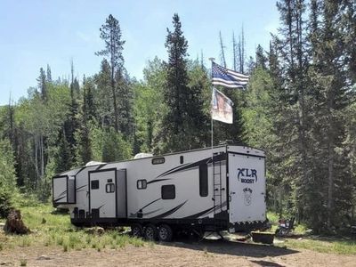 PRICE REDUCED!! Toy Hauler w/extras