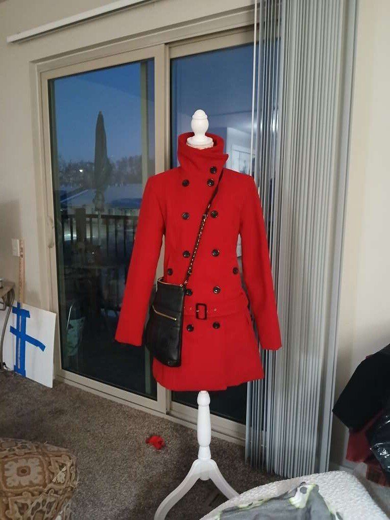 IZ Byer red peacoat size small