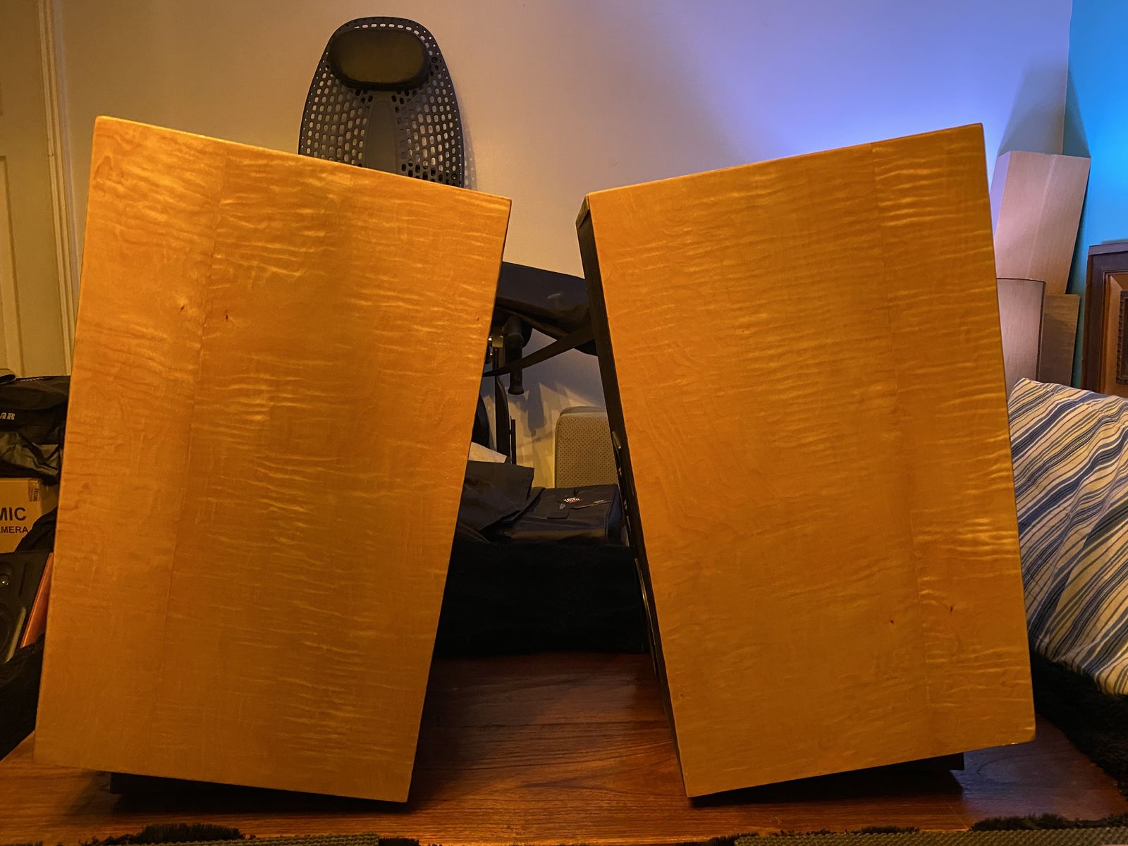 Main image 3