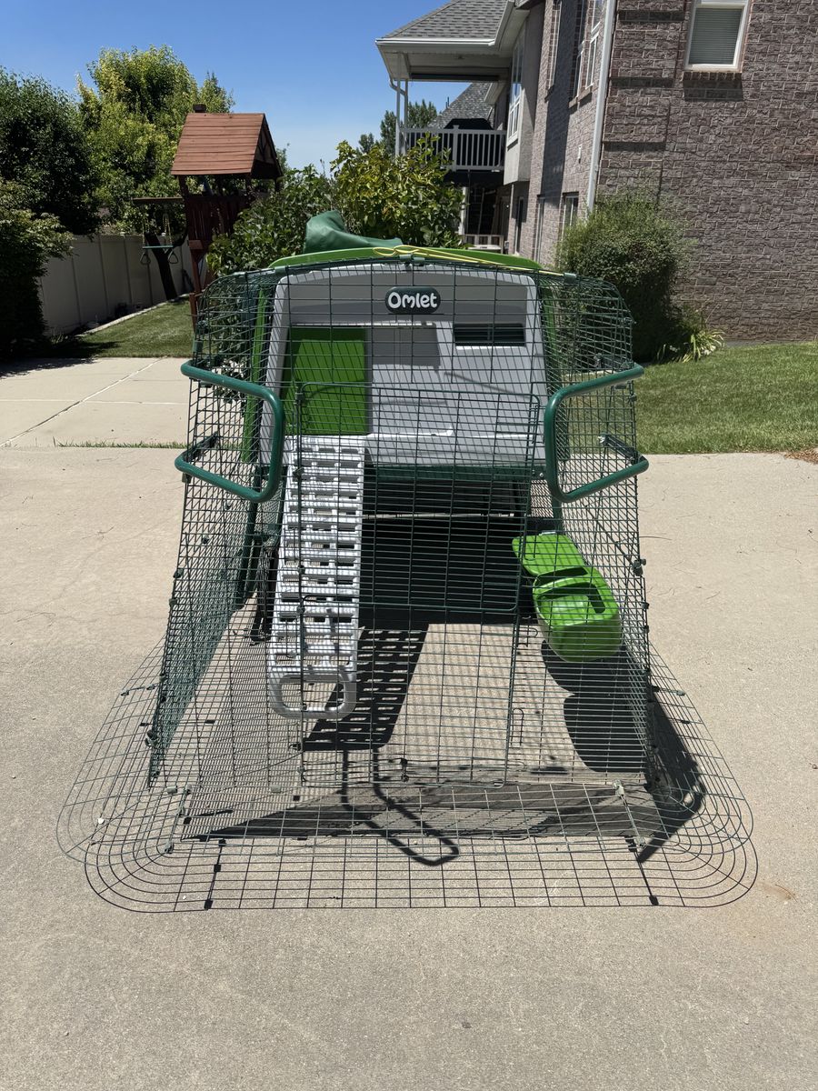Omlet Eglu Cube Large Chicken Coop