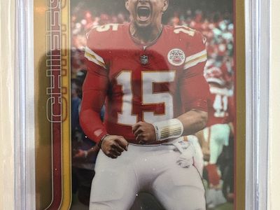2025 Topps Chrome Patrick Mahomes II Gold #148 - 34/50