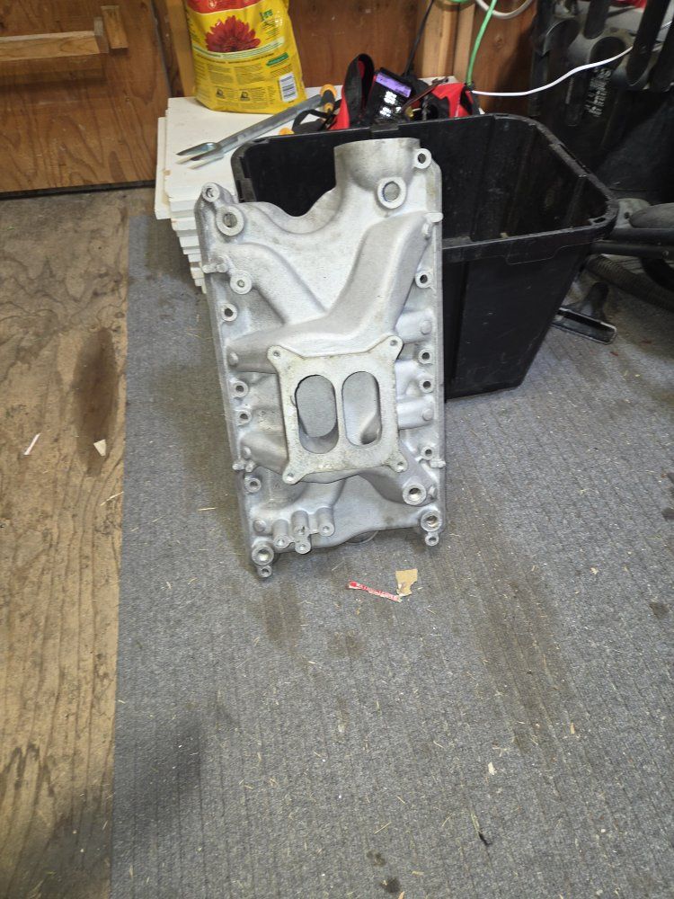 ford 351 windsor intake