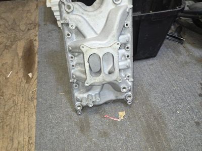 ford 351 windsor intake