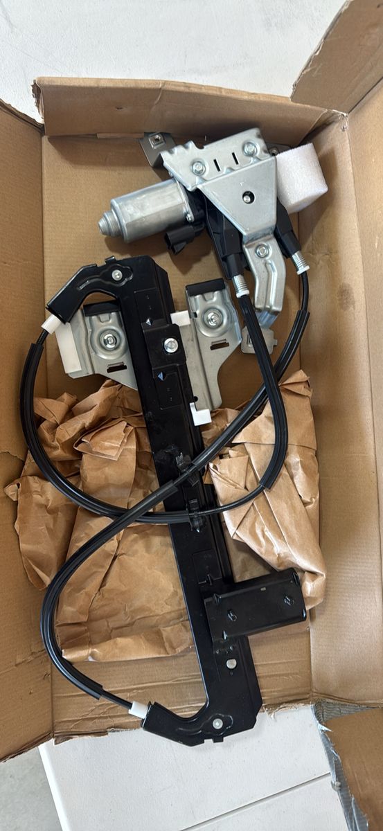 Power Window Regulator w/ Motor – Tahoe/Yukon/Escalade – $50