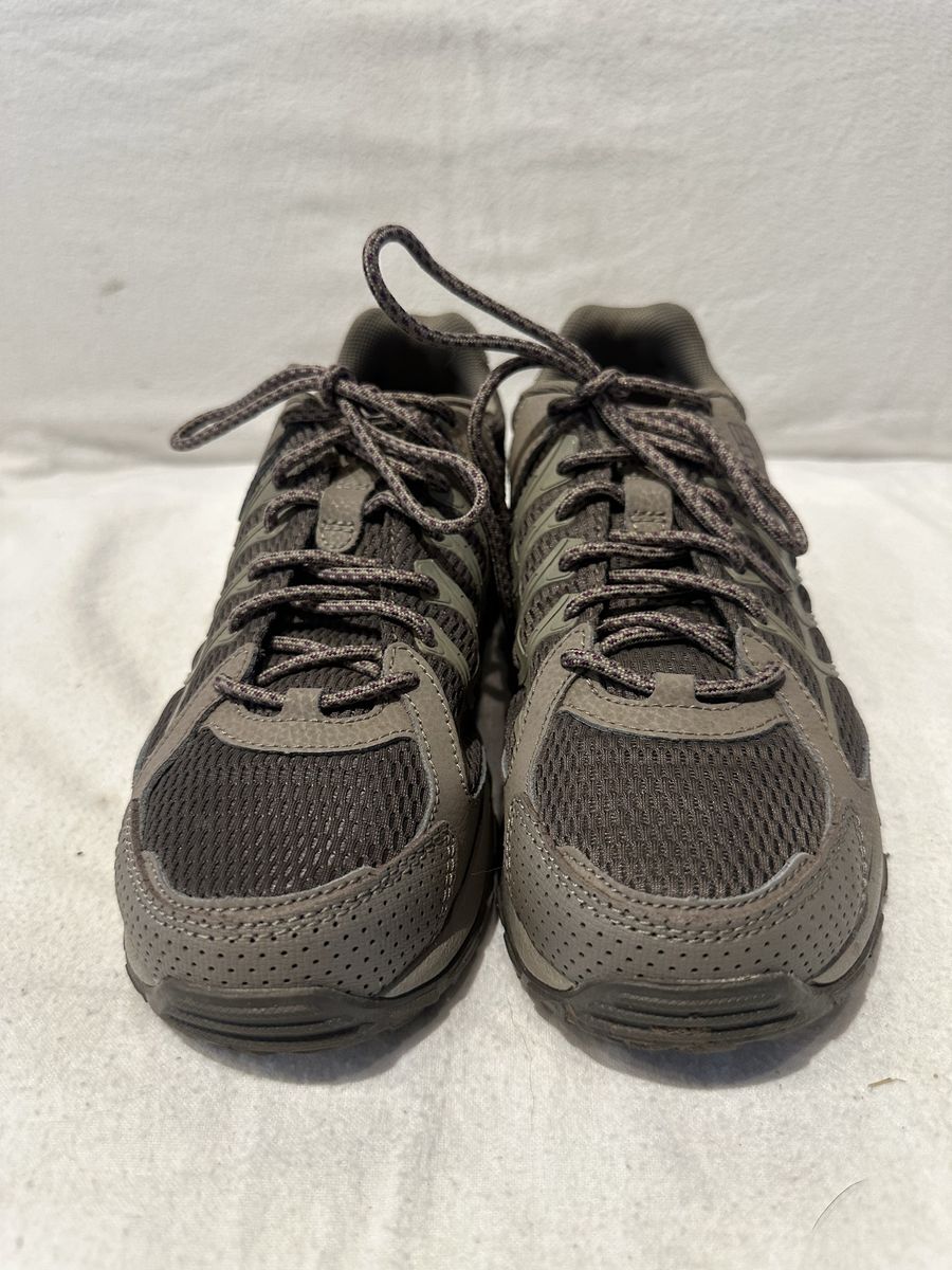 Columbia women’s size 8.5 beige/brown leather & mesh like new hiking shoes