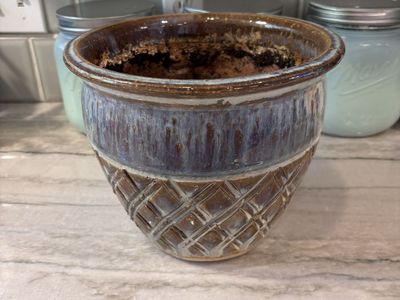 Nice heavy ceramic planter pot 9” wide 10” tall