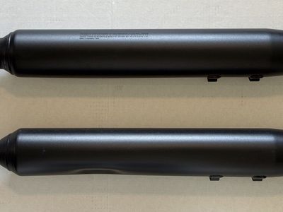 OEM Harley-Davidson HARFLT1746B Slip-on Mufflers - Matte Black Powder Coating