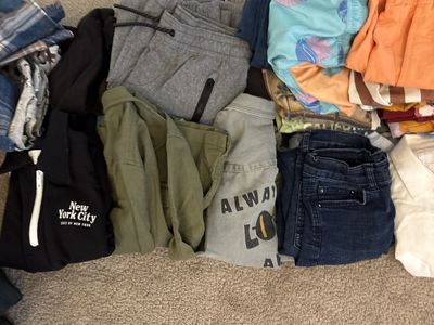 Boys' Mixed Clothing Lot Size 6-7 - Shorts, Joggers, Jeans, Shirts