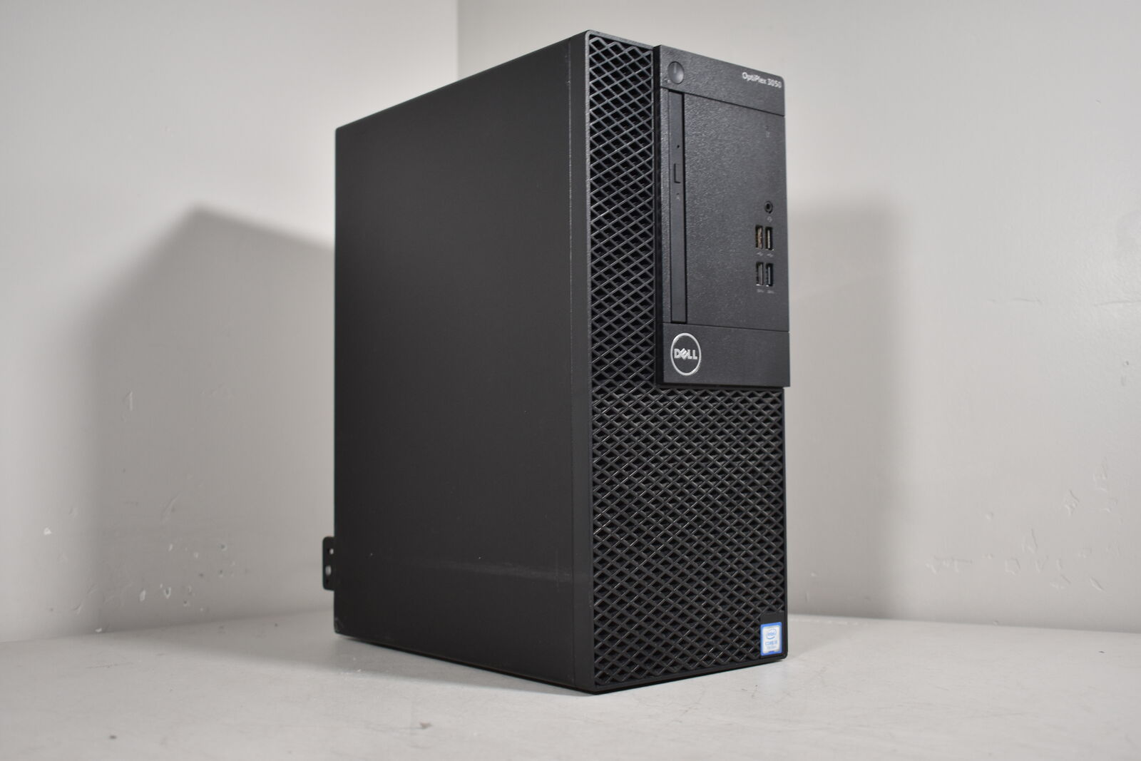 Dell 3050 - i5-7500, 16gb DDR4, 128gb SSD