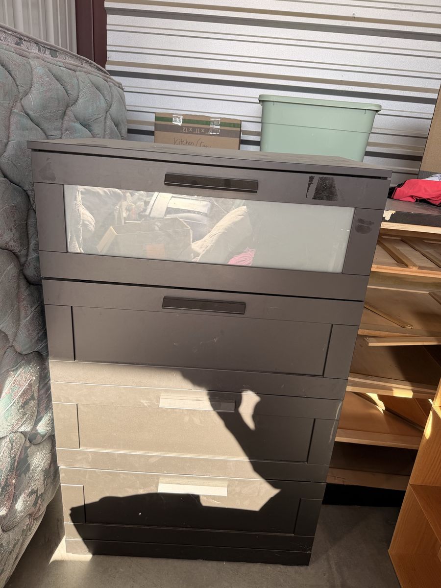 Dresser with glass shelve