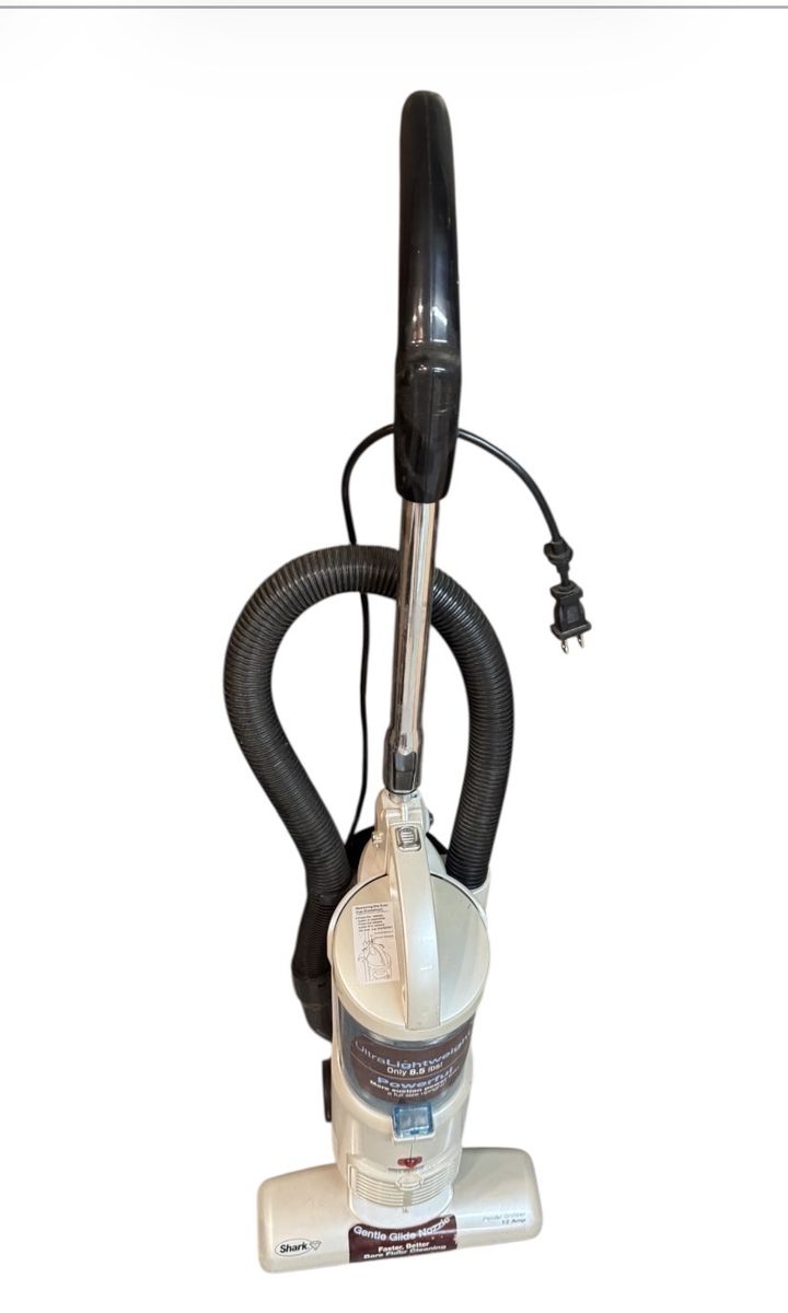 Shark Bagless Vacuum Light Weight