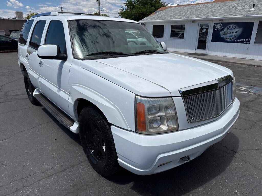 2002 CADILLAC ESCALADE Base