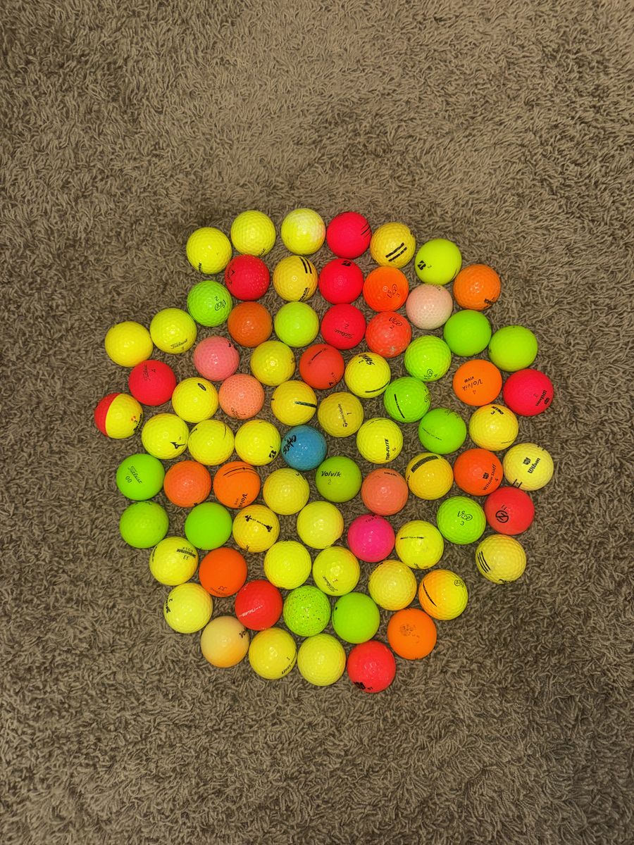 75 Colored Golf Balls