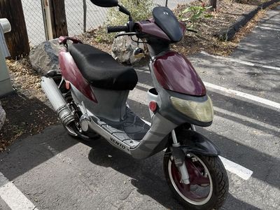 Vento Scooter - Burgundy & Black