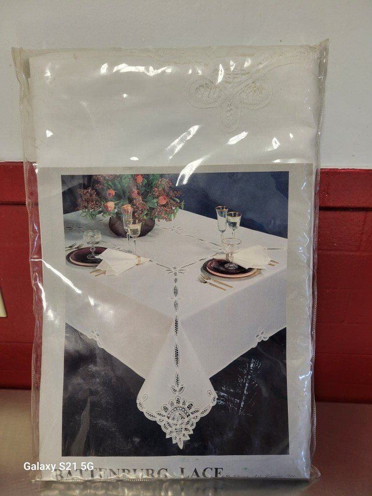 Tablecloth ~ Battenburg Oblong 64X84