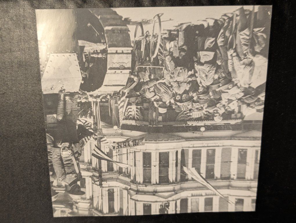 Main image 25