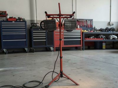 Large Dual-Head Tripod Work Light