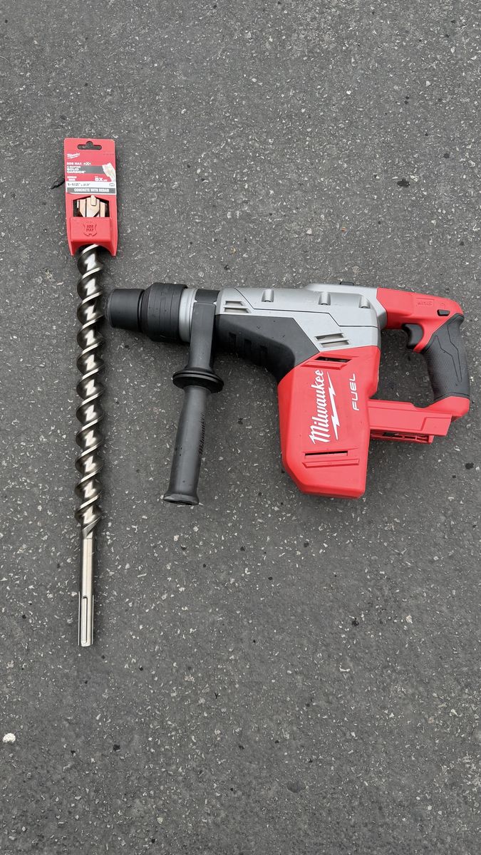 M18 FUEL 18V Lithium-Ion Brushless Cordless 1-9/16 in. SDS-Max Rotary Hammer TOOL ONLY with drill bit