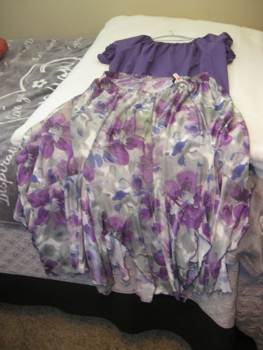 SQUARE DANCE SKIRTS & TOPS